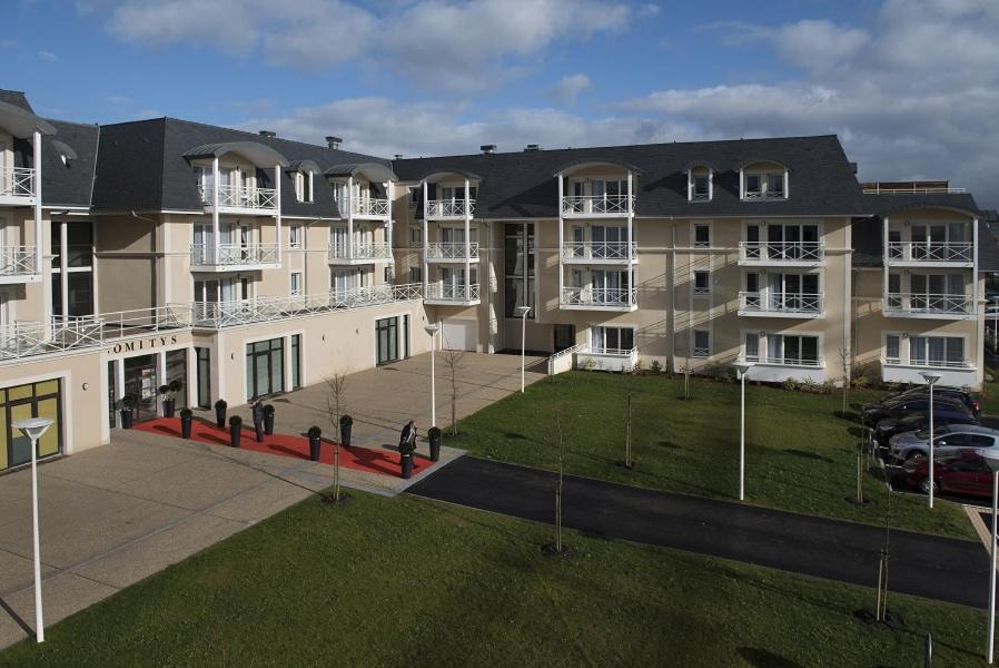 Aparthotel Domitys Le Carrousel Cabourg Esterno foto